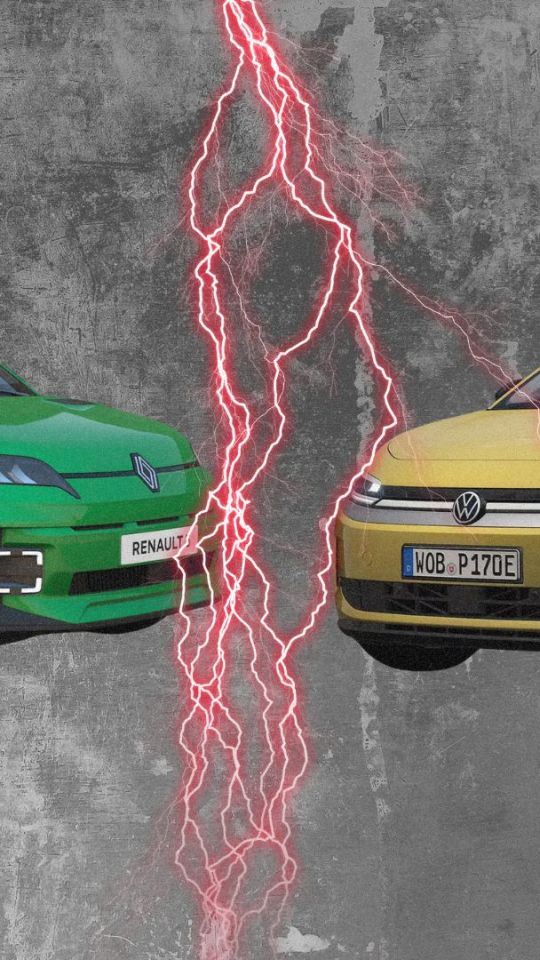 La Volkswagen ID. Polo Trend vs la Renault 5 E-Tech Five. // Source : Robin San Vicente pour Numerama La Volkswagen ID. Polo Trend vs la Renault 5 E-Tech Five. // Source : Robin San Vicente pour Numerama