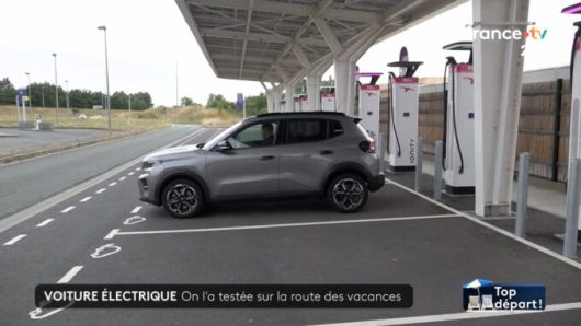 France 2 a réalisé un reportage douteux sur la voiture électrique. // Source : France 2 France 2 a réalisé un reportage douteux sur la voiture électrique. // Source : France 2