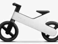 Vélo d'équilibre pour enfants de Tesla // Source : Tesla Vélo d'équilibre pour enfants de Tesla // Source : Tesla