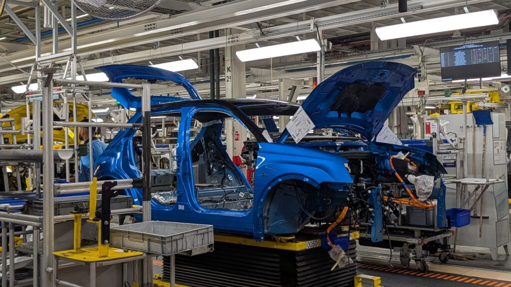 Une Alpine A290 en production dans l'usine de Douai // Source : Raphaelle Baut pour Numerama Une Alpine A290 en production dans l'usine de Douai // Source : Raphaelle Baut pour Numerama