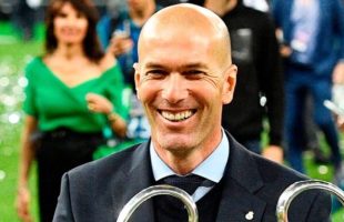 Zinédine Zidane avec la Ligue des champions. // Source : Instagram / Zinédine ZIdane