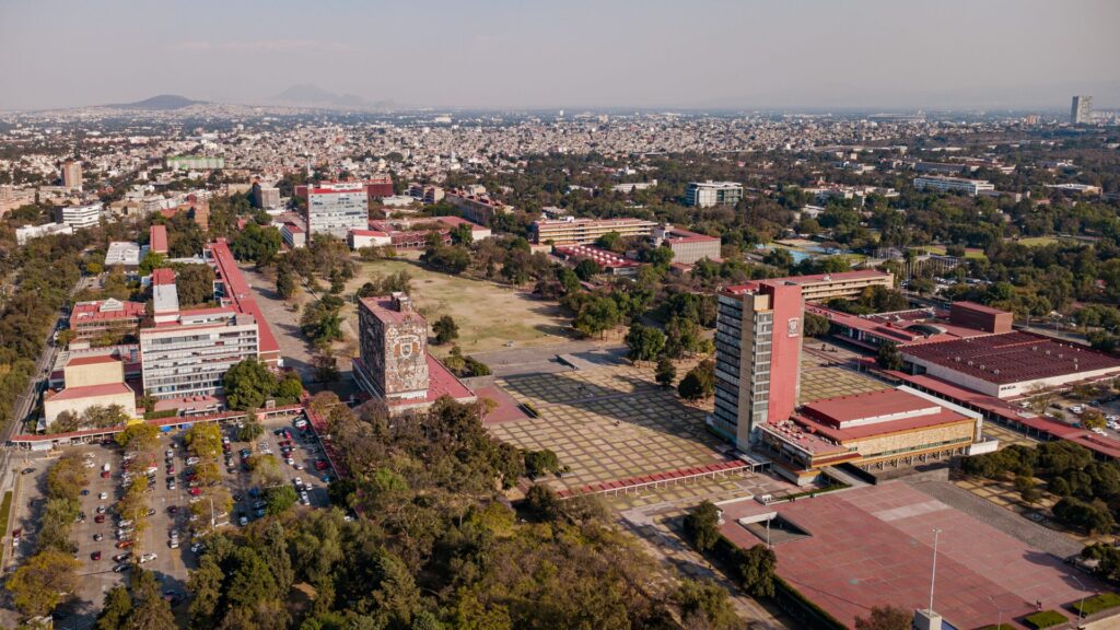 L'UNAM, au Mexique. // Source : Wikimedia Commons L'UNAM, au Mexique. // Source : Wikimedia Commons