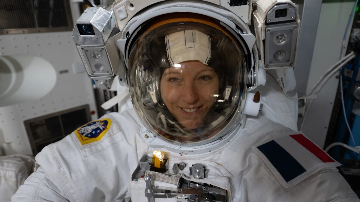 Sophie Adenot lors de sa sortie spatiale. Source : NASA/ESA