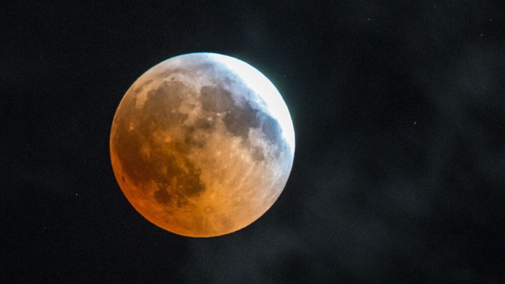 Éclipse lunaire. // Source : Canva