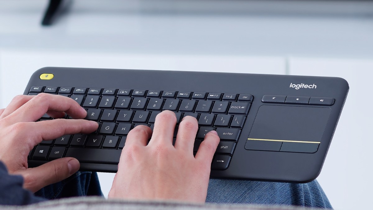 Logitech K400 Plus // Source : Logitech Logitech K400 Plus // Source : Logitech