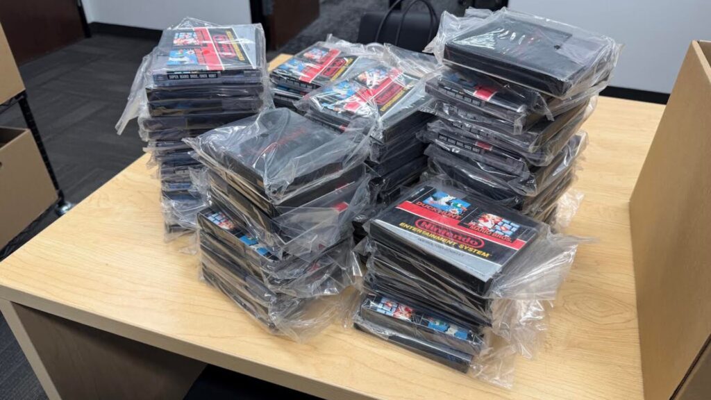 Le lot de cartouches Super Mario Bros./Duck Hunt // Source : Nintendowire Le lot de cartouches Super Mario Bros./Duck Hunt // Source : Nintendowire