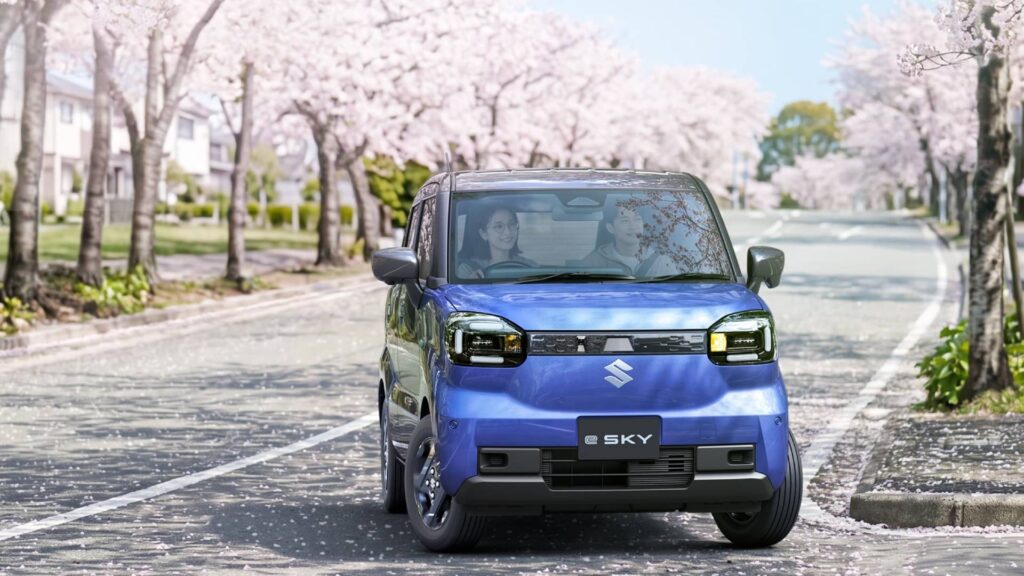 Suzuki e Sky (kei car) // Source : Suzuki Suzuki e Sky (kei car) // Source : Suzuki
