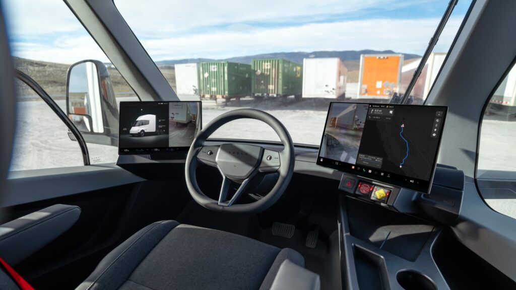 Intérieur de la cabine du Tesla Semi  // Source : Tesla